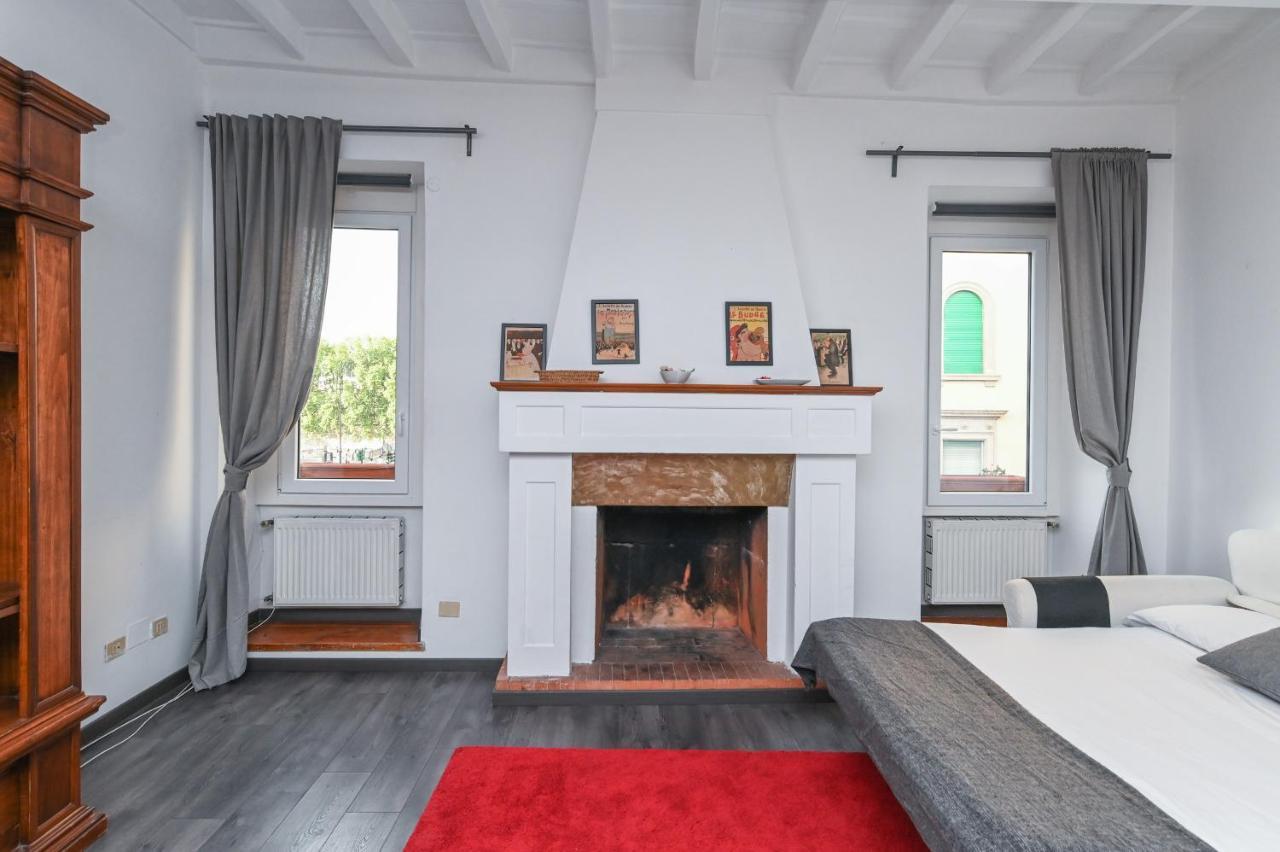 Lejlighed Gorgeous Trastevere Loft On The River Rom